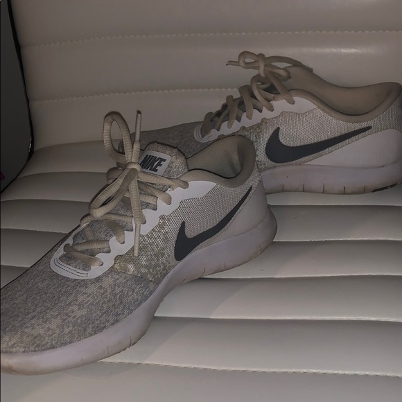 Nike Shoes - Picture 1 of 4